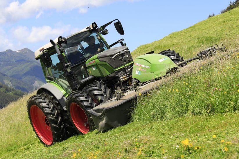 Der LANDWIRT und ei BLT Wieelburg haben den Fendt 211 Vario im alpinen Gelände und auf dem Prüfstand auf den Zahn gefühlt.