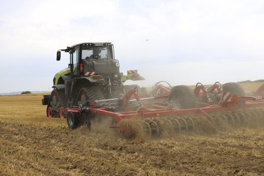 Claas Serie 12: Der Vollrahmen mit zwei Lenkachsen ermöglicht präzise und komfortable Lenkmanöver.