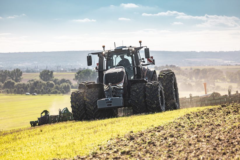 Das neue Flaggschiff aus Finnland - Valtra S416.